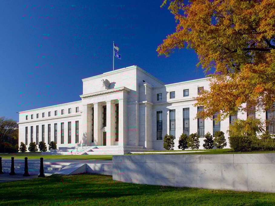 Fed między recesją a inflacją – możliwe dalsze cięcia w 2025 roku