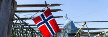 Norwegia: większe niż oczekiwano spadki rocznych dynamik CPI i bazowego CPI; wykres kursu EUR/NOK w obrębie formacji 