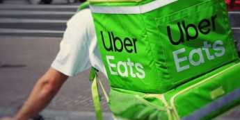 Akcje Uber zyskują ponad 10 proc. w handlu pre-market
