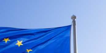 EBC rozszerza dostęp do płynności w euro, lecz przewaga dolara pozostaje silna