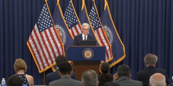 Powell: FED gotów do działania, ale obserwuje dane uważnie