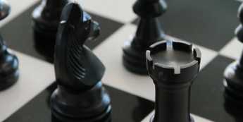 USDJPY: Powrót pod SMA 200 czy wybicie w górę?