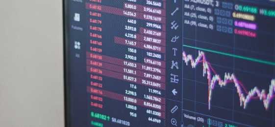 DAX: warto przygotować się na korektę?