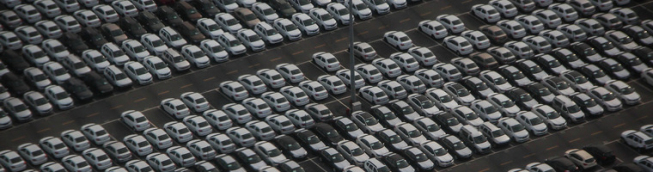 DAX: na ręcznym hamulcu Mercedesa