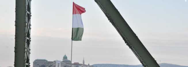 Gorsze od oczekiwań dane na temat PKB z Węgier; niewielki wzrost kursu EUR/HUF
